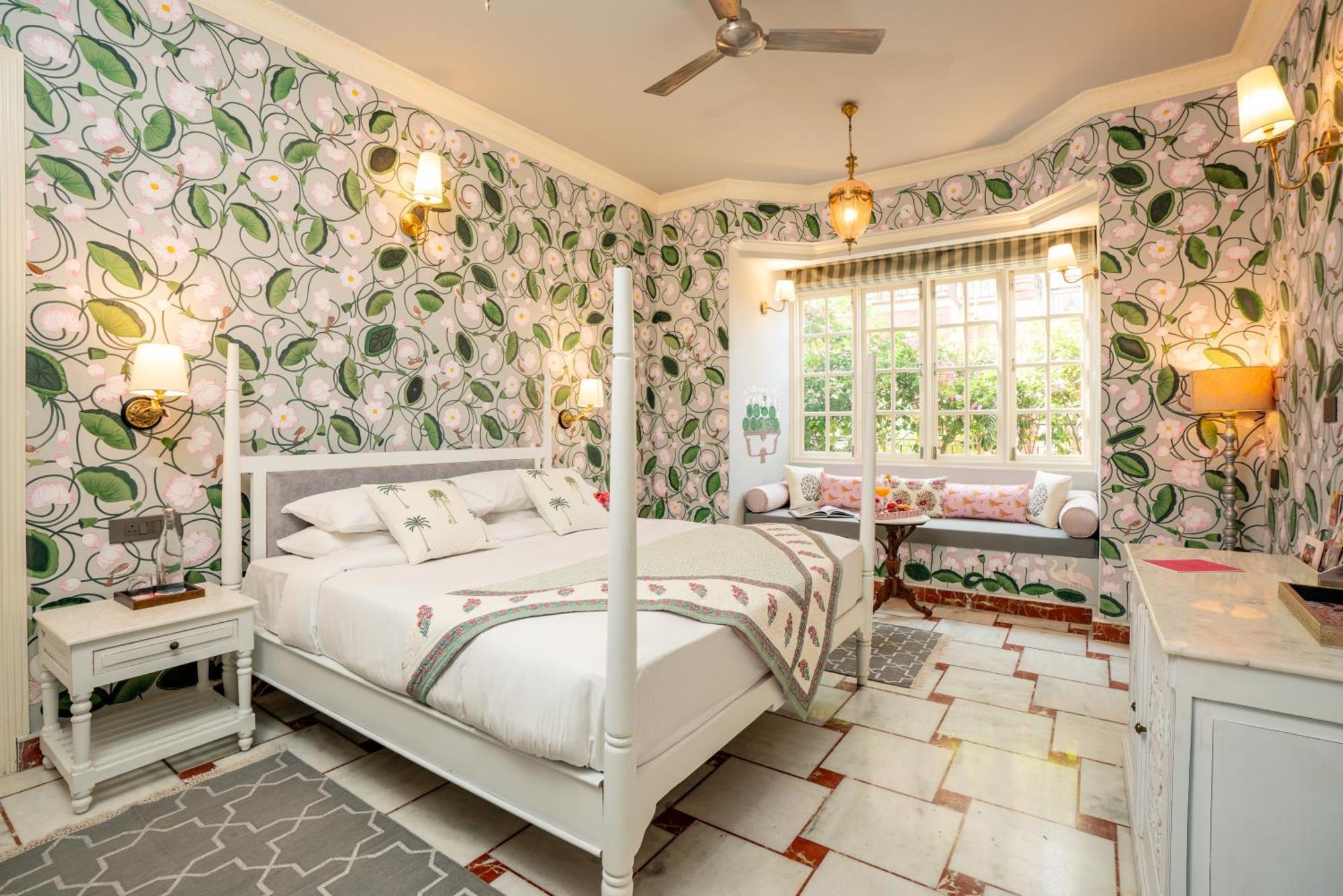 Laalee Hotel Jaipur Room photo