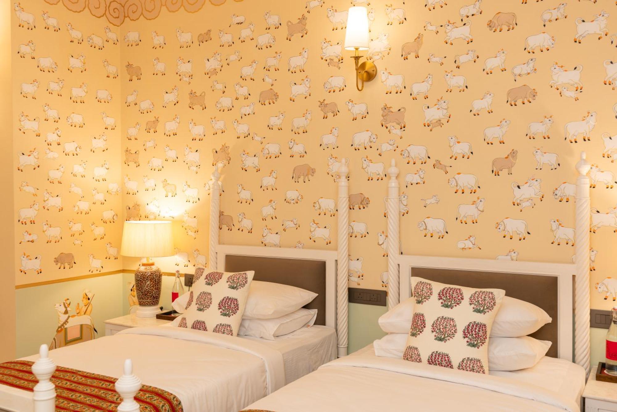 Laalee Hotel Jaipur Room photo