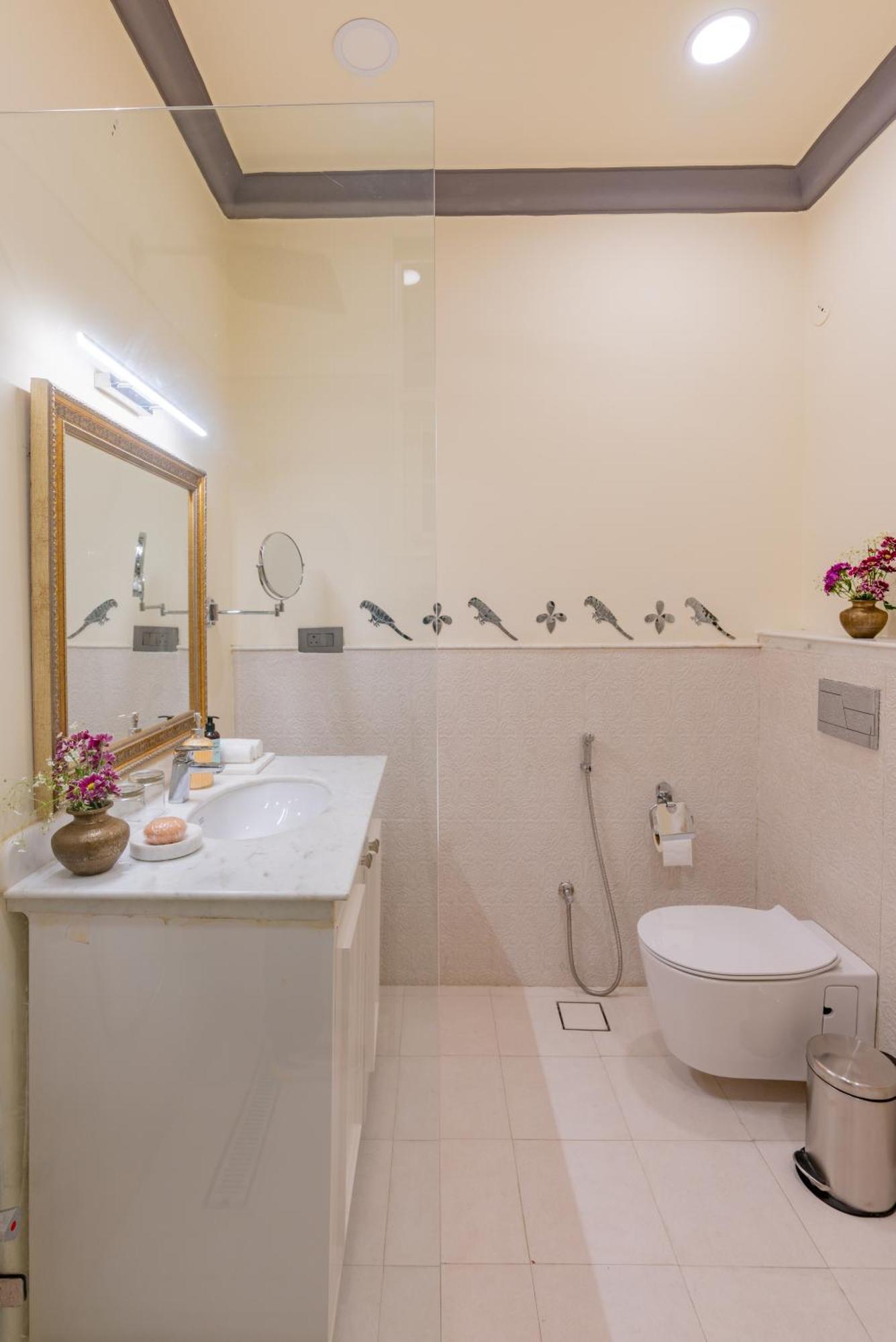 Laalee Hotel Jaipur Room photo