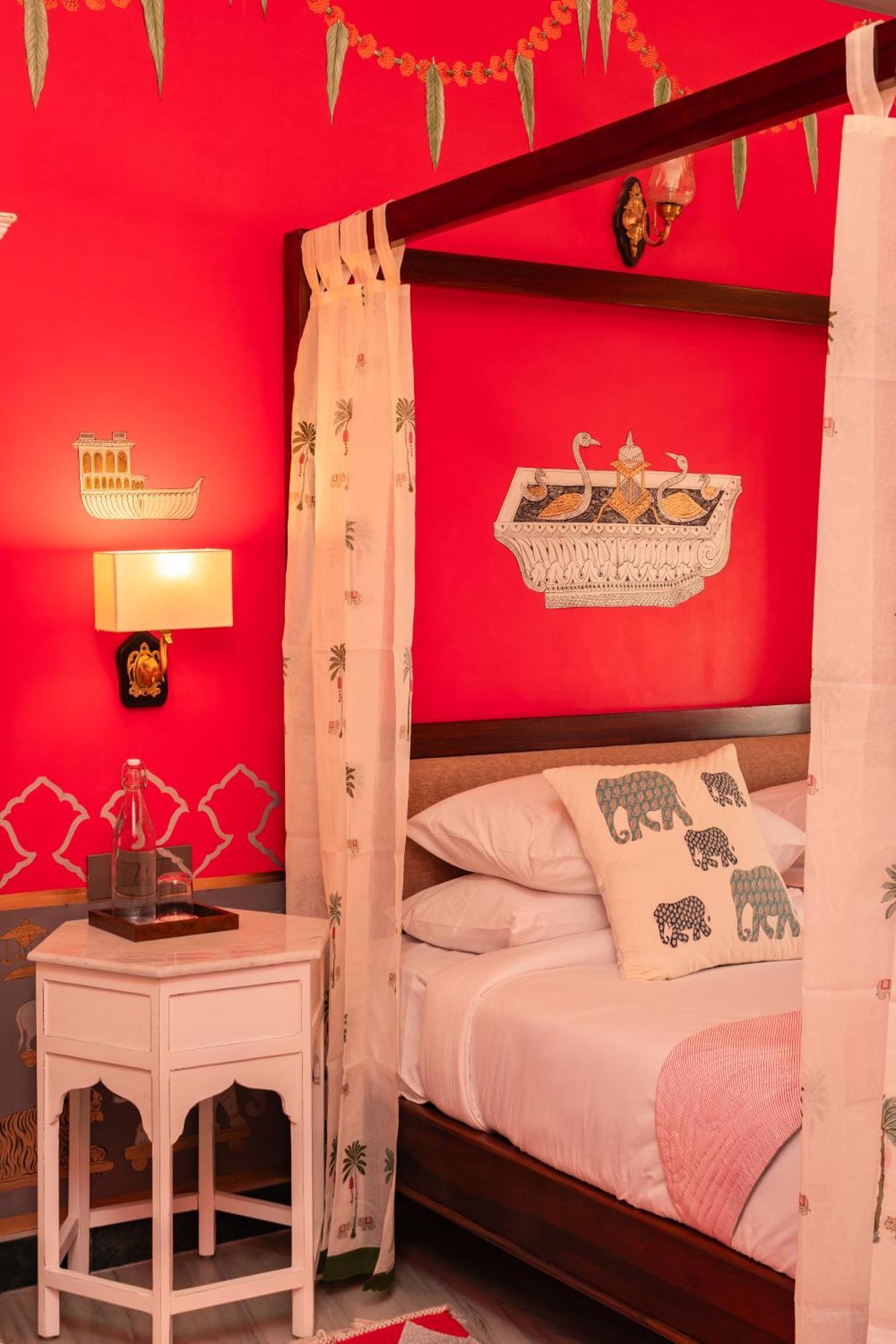 Laalee Hotel Jaipur Room photo