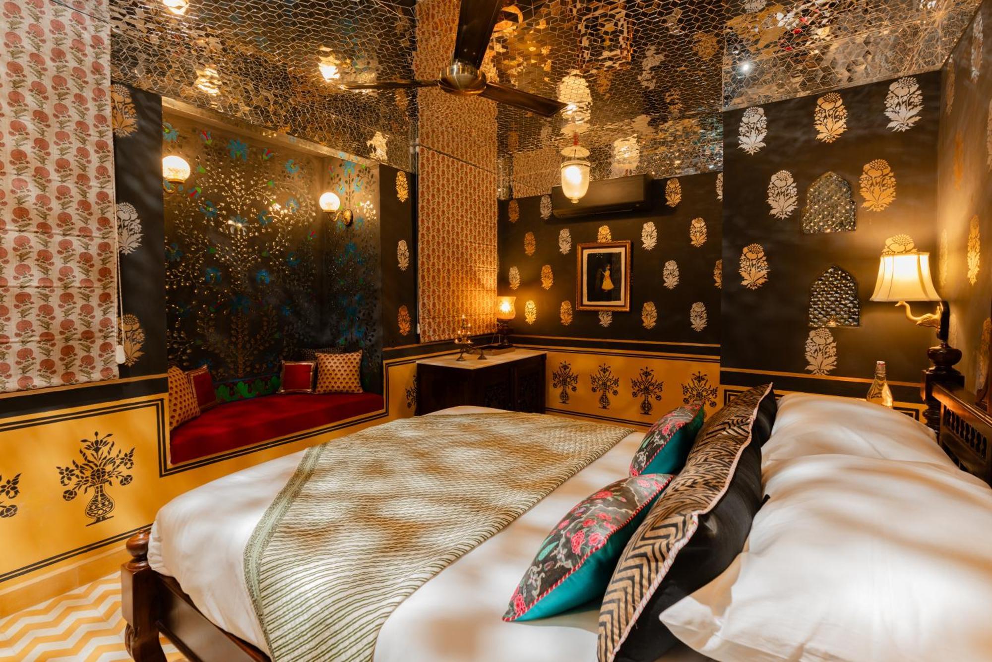 Laalee Hotel Jaipur Room photo